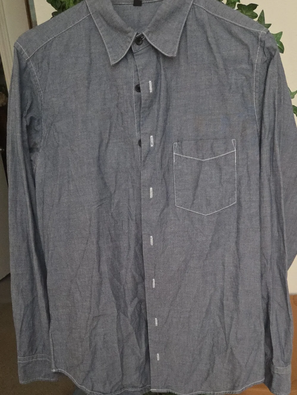 Men's Long-Sleeve Gap Chambray Button-Up Shirt - Blue